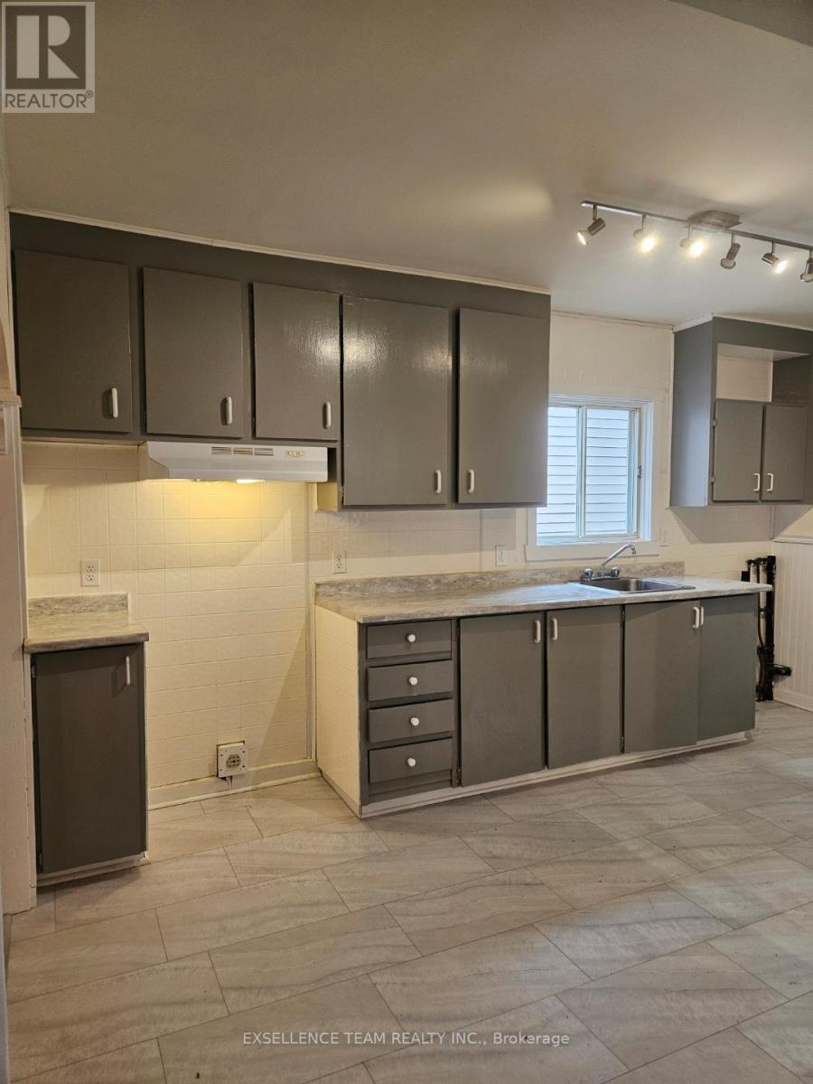 230-230a Carleton Street W, Cornwall, Ontario  K6H 4X4 - Photo 5 - X12964060