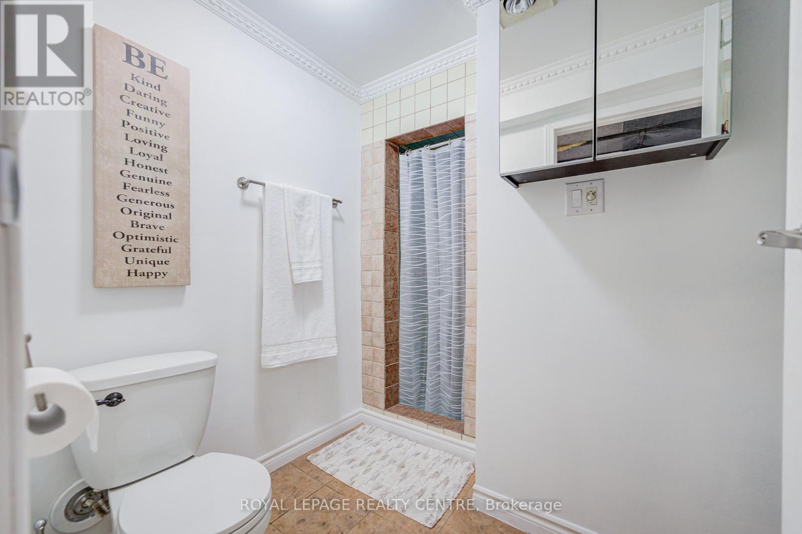 2708 Los Palmas Court, Mississauga, Ontario  L5N 2G7 - Photo 35 - W12961050