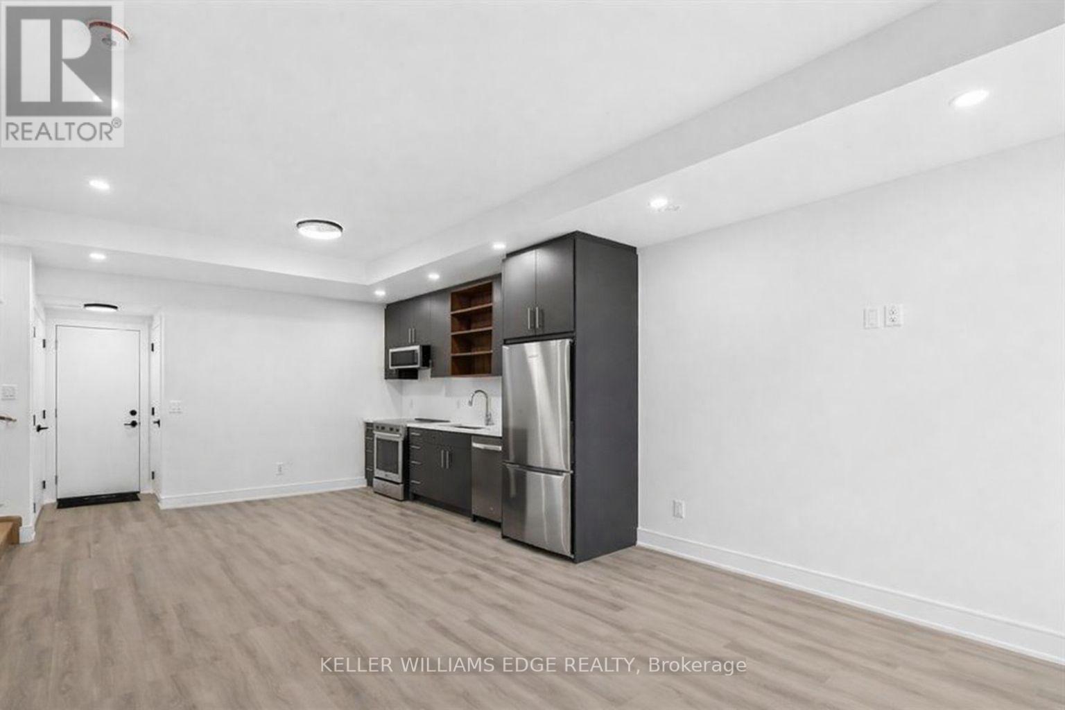 168 Everett Common, St. Catharines, Ontario L2P 0G7 - Photo 5 - X12961114