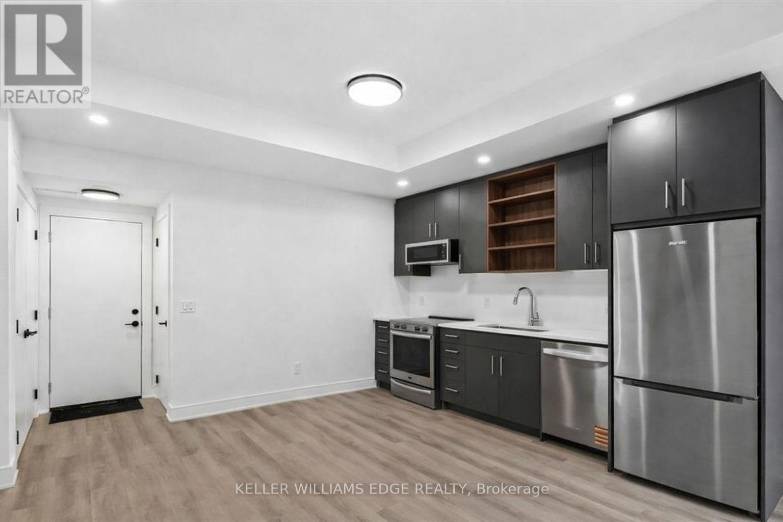 168 Everett Common, St. Catharines, Ontario L2P 0G7 - Photo 4 - X12961114