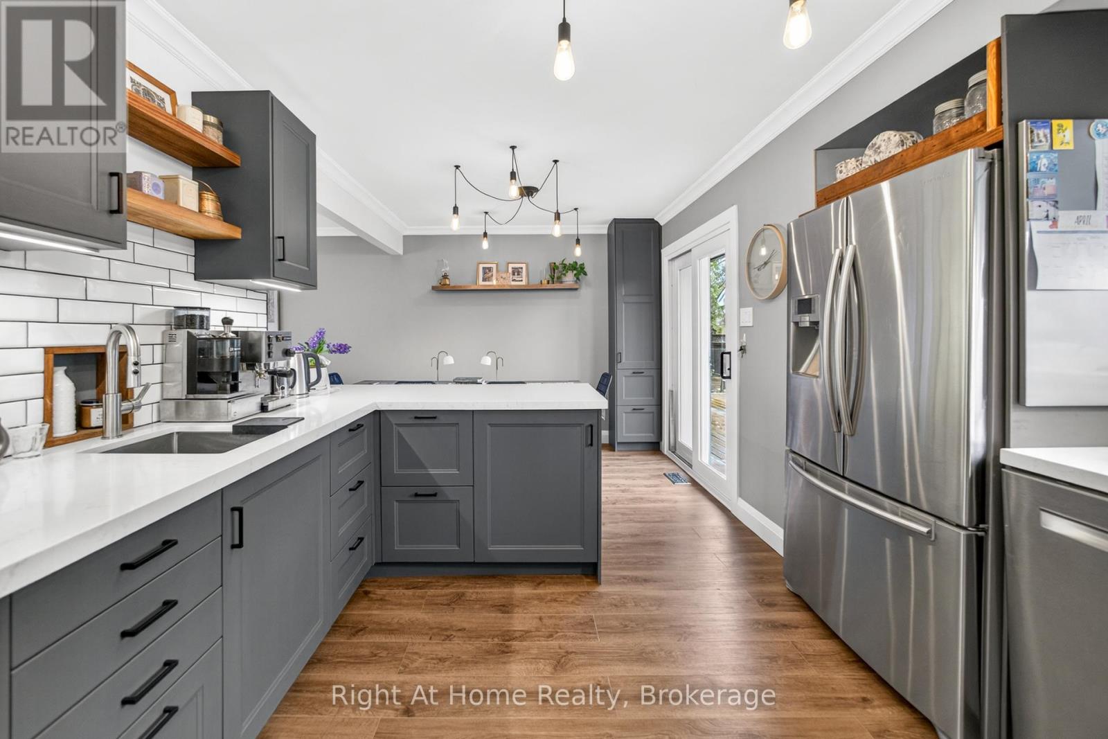 5224 Verhoeven Road, Burlington, Ontario  L7L 3A9 - Photo 11 - W12964118