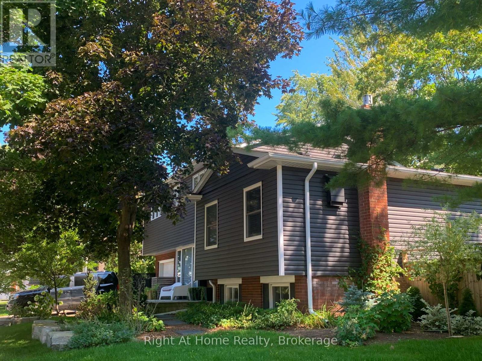 5224 Verhoeven Road, Burlington, Ontario  L7L 3A9 - Photo 2 - W12964118