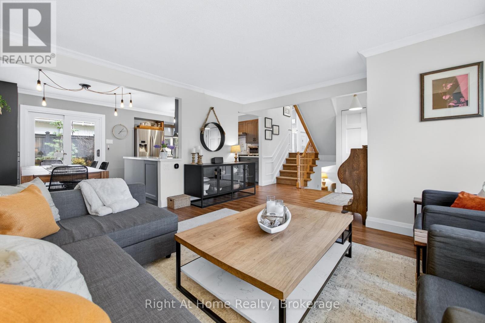 5224 Verhoeven Road, Burlington, Ontario  L7L 3A9 - Photo 7 - W12964118