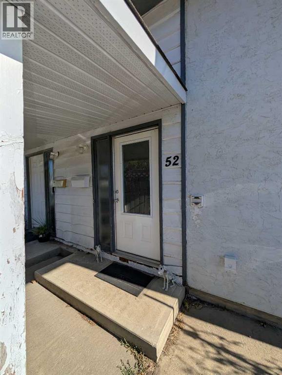 52 Collins Crescent Se, Medicine Hat, Alberta T1B 1T8 - Photo 3 - A2293857