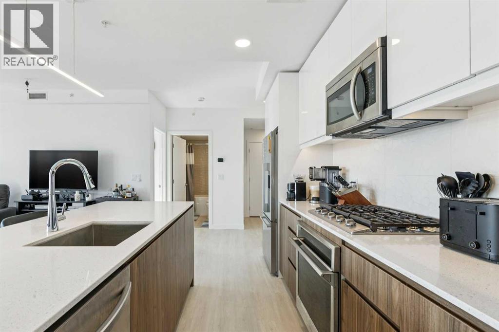 211, 327 9a Street NW, Calgary, Alberta  T2N 1T7 - Photo 4 - A2298925