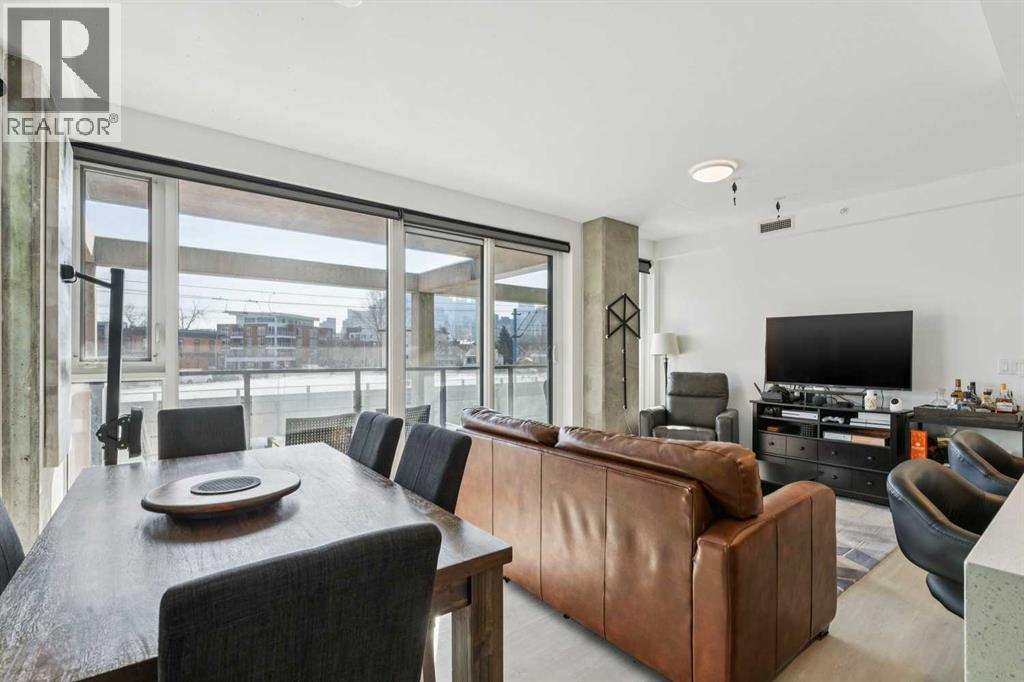 211, 327 9a Street NW, Calgary, Alberta  T2N 1T7 - Photo 5 - A2298925