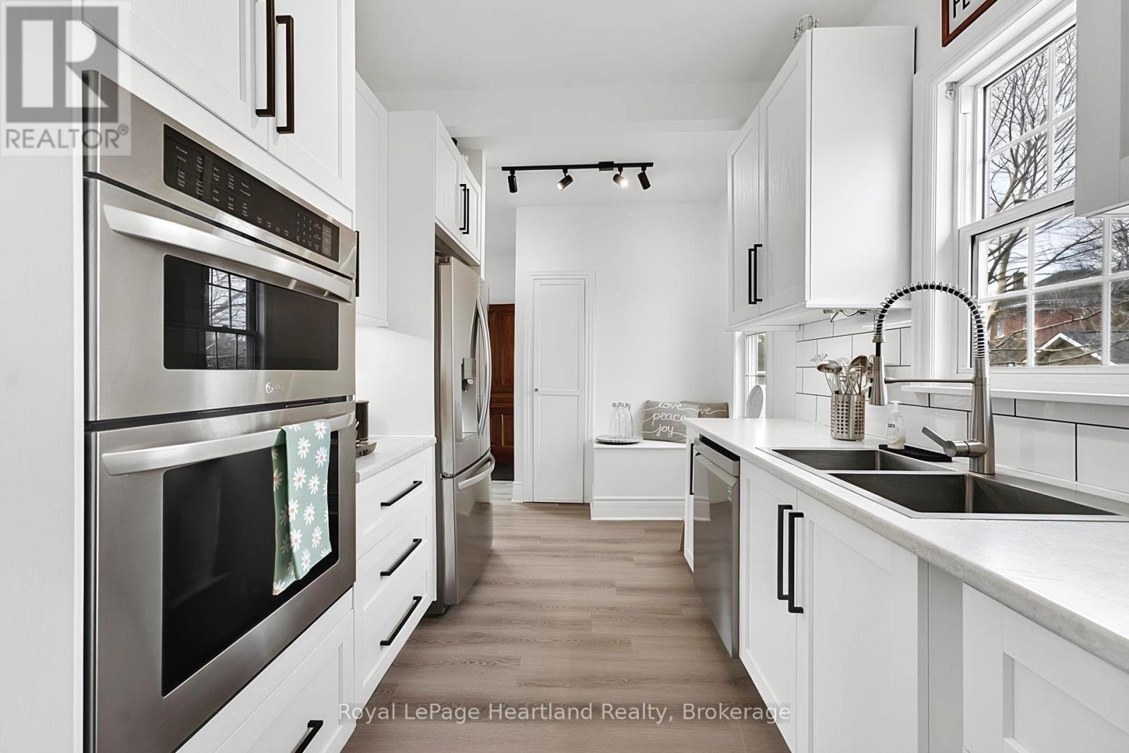 100 Arthur Street, Goderich, Ontario  N7A 2L8 - Photo 17 - X12963972