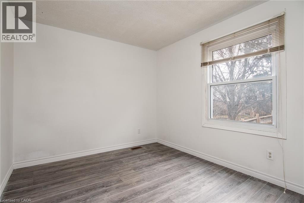 135 Vintage Crescent, Kitchener, Ontario  N2P 1L1 - Photo 31 - 40818140