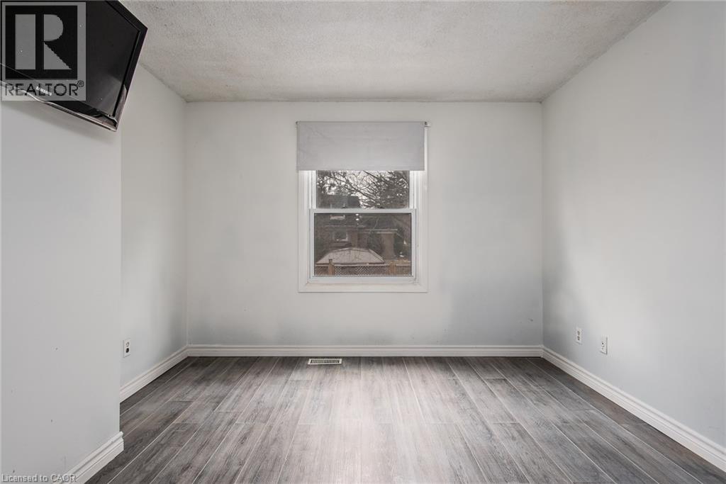 135 Vintage Crescent, Kitchener, Ontario  N2P 1L1 - Photo 33 - 40818140