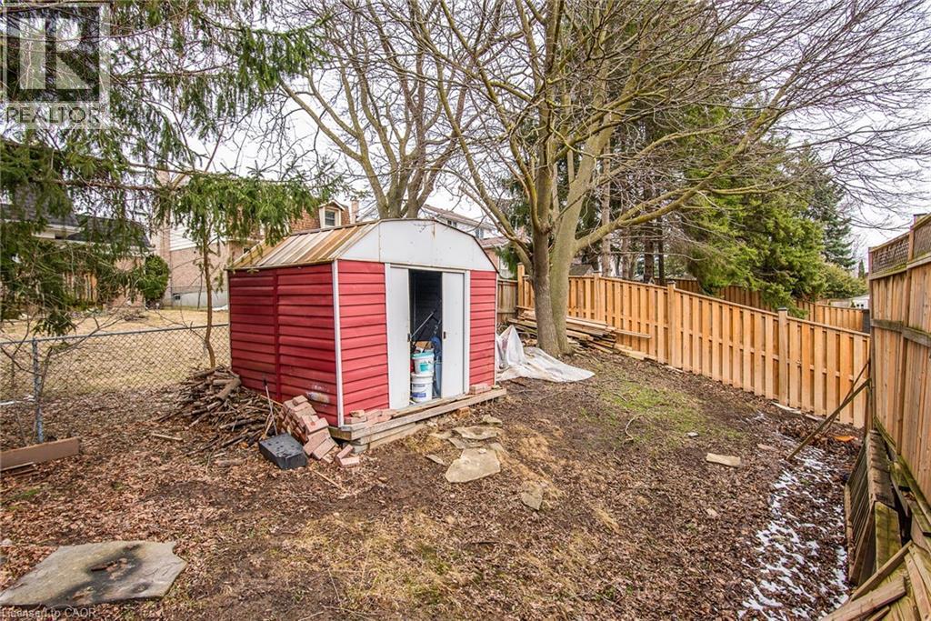 135 Vintage Crescent, Kitchener, Ontario  N2P 1L1 - Photo 47 - 40818140