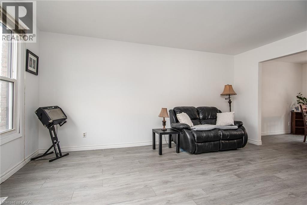 135 Vintage Crescent, Kitchener, Ontario  N2P 1L1 - Photo 9 - 40818140