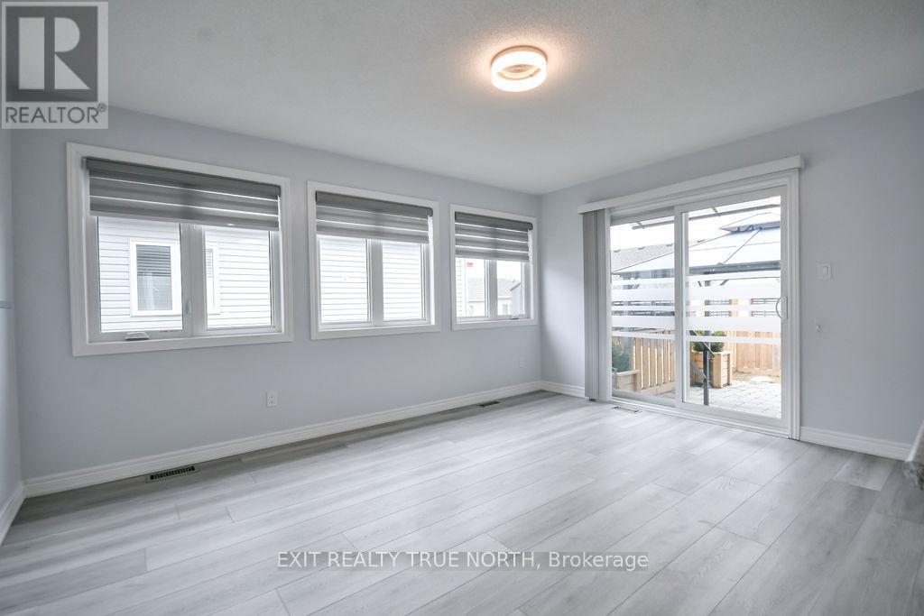 8 Sinclair Crescent, Ramara, Ontario  L3V 8J9 - Photo 17 - S12951618