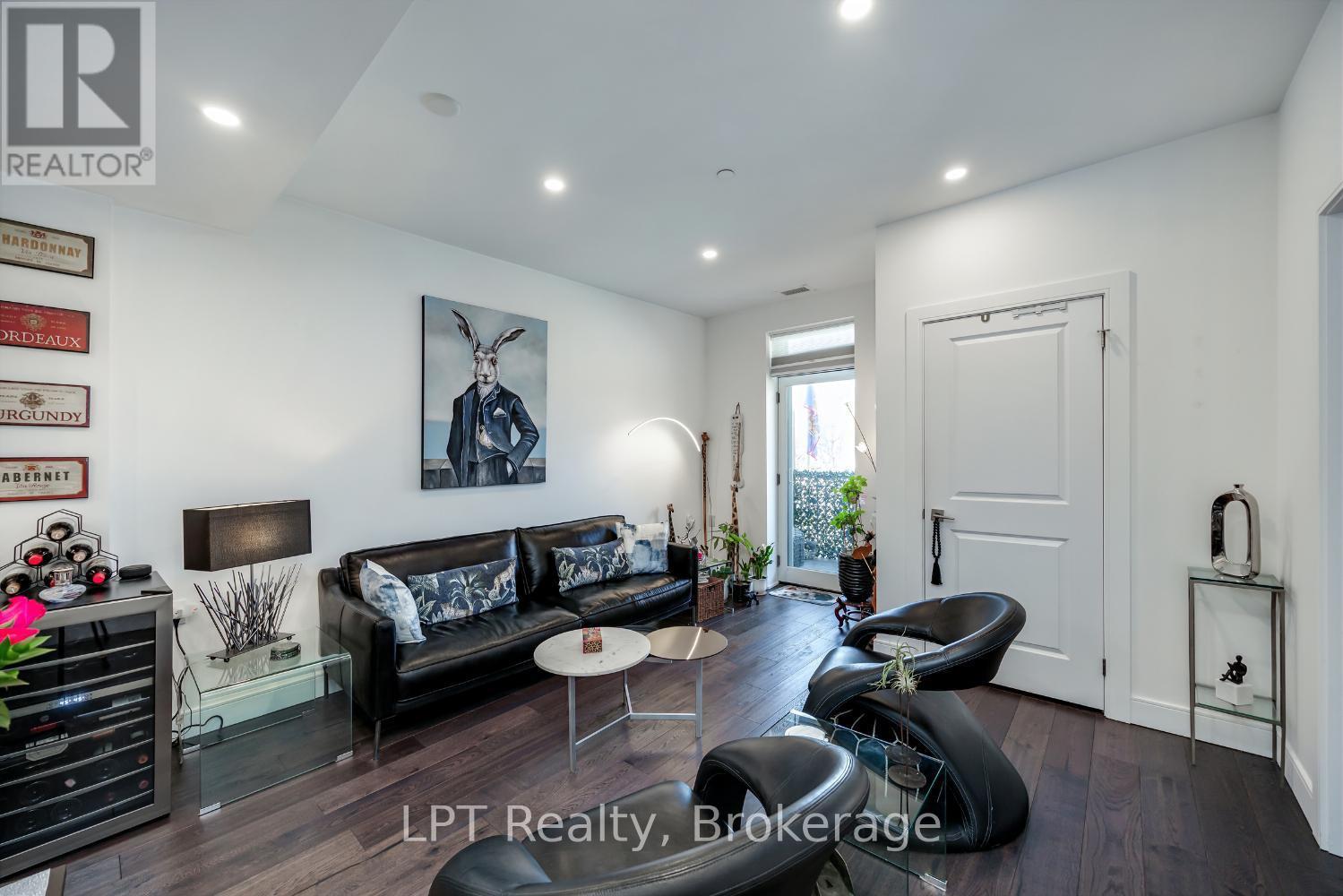 209 - 135 Orr Street, Cobourg, Ontario K9A 0J6 - Photo 3 - X12963964