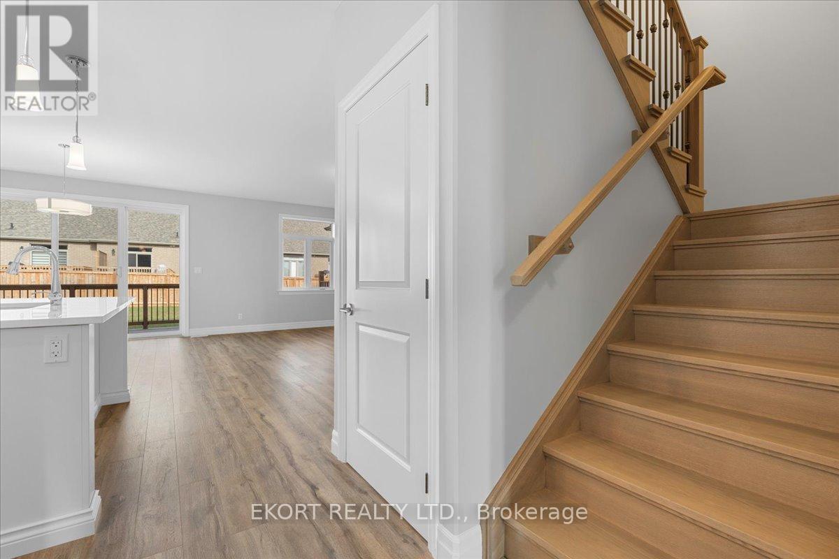 30 Wims Way, Belleville, Ontario  K8N 0H8 - Photo 8 - X12964032