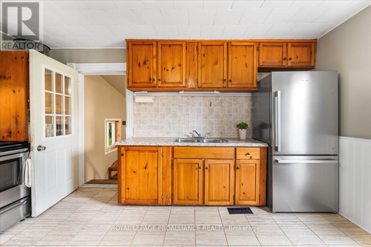 3 Colborne Street, Tweed, Ontario  K0K 3J0 - Photo 12 - X12964042