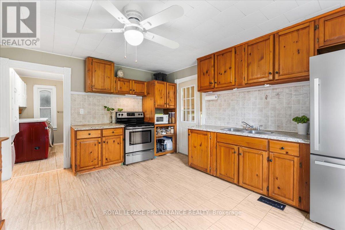 3 Colborne Street, Tweed, Ontario  K0K 3J0 - Photo 13 - X12964042