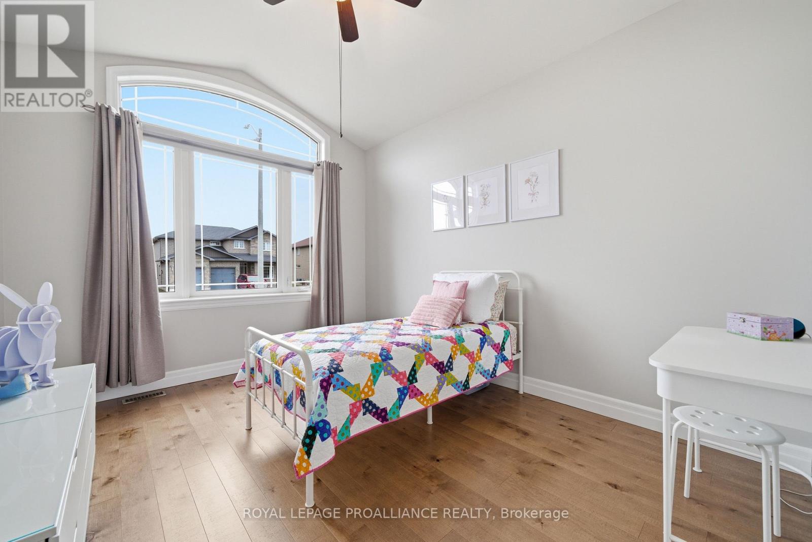 58 Crews Crescent, Quinte West (Murray Ward), Ontario  K8V 0G3 - Photo 25 - X12964120