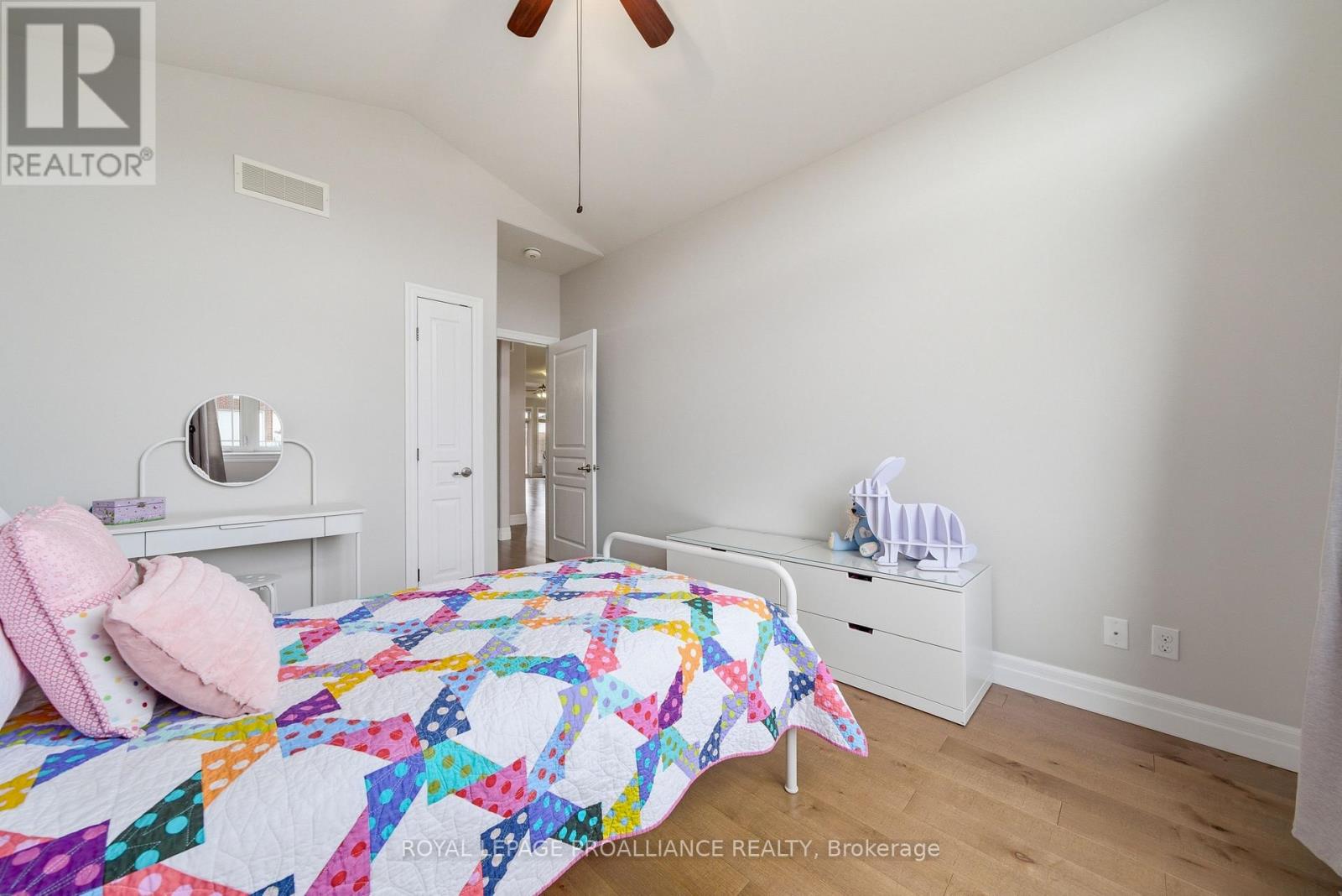 58 Crews Crescent, Quinte West (Murray Ward), Ontario  K8V 0G3 - Photo 26 - X12964120