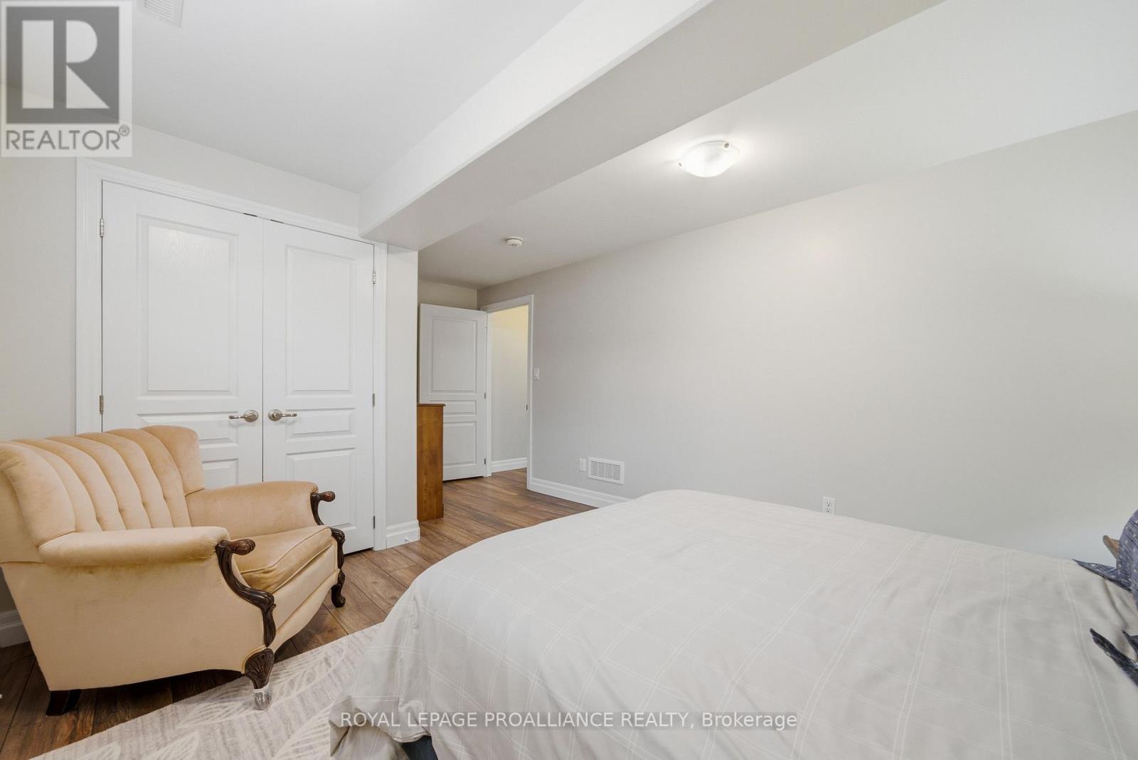 58 Crews Crescent, Quinte West (Murray Ward), Ontario  K8V 0G3 - Photo 35 - X12964120