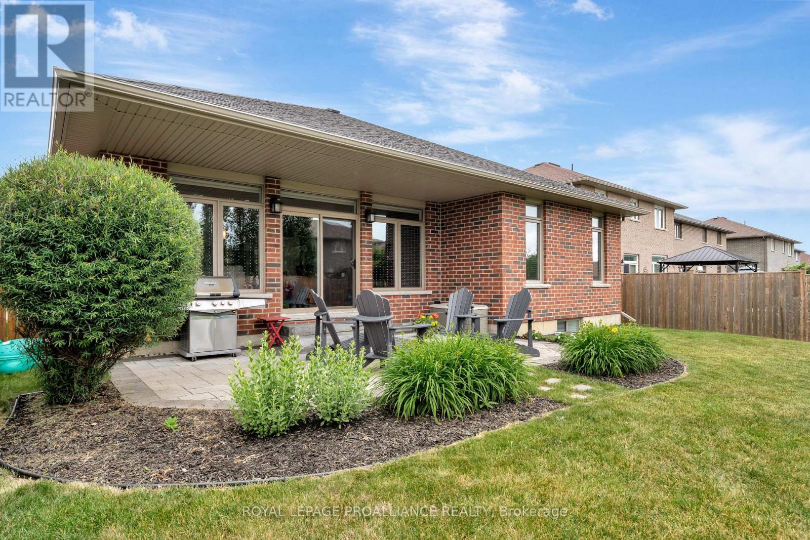 58 Crews Crescent, Quinte West (Murray Ward), Ontario  K8V 0G3 - Photo 41 - X12964120