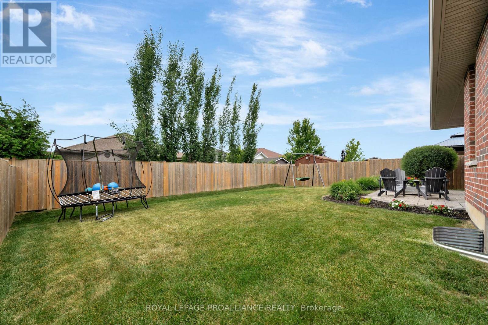 58 Crews Crescent, Quinte West (Murray Ward), Ontario  K8V 0G3 - Photo 45 - X12964120