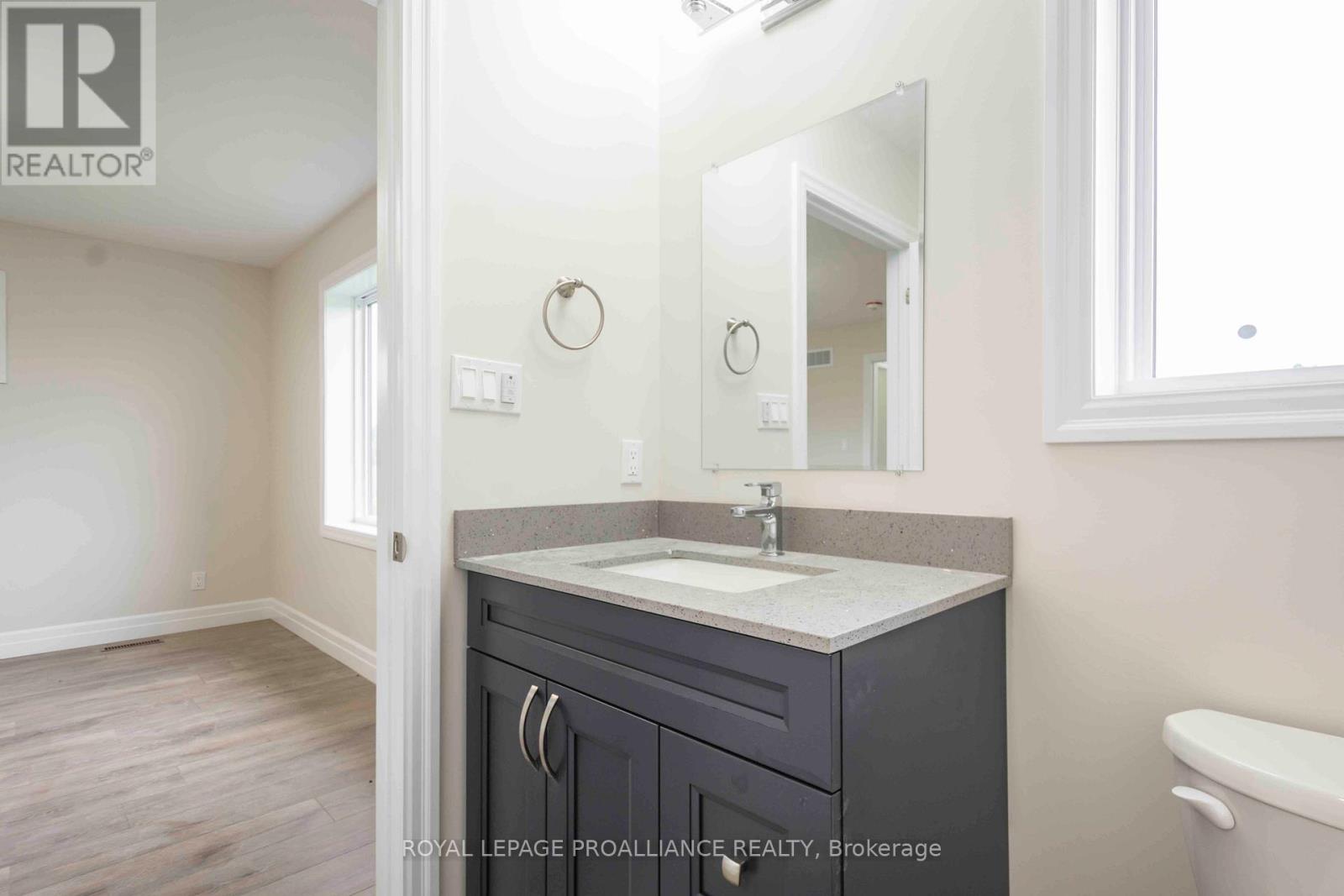 81 Meagan Lane, Quinte West (Frankford Ward), Ontario  K0K 2C0 - Photo 10 - X12964122