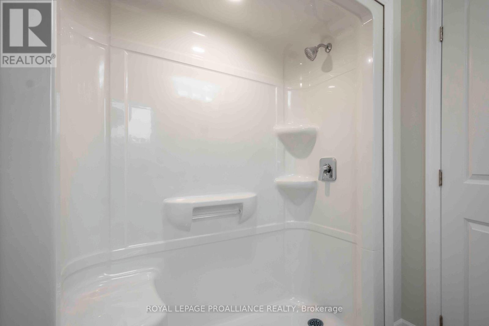 81 Meagan Lane, Quinte West (Frankford Ward), Ontario  K0K 2C0 - Photo 11 - X12964122