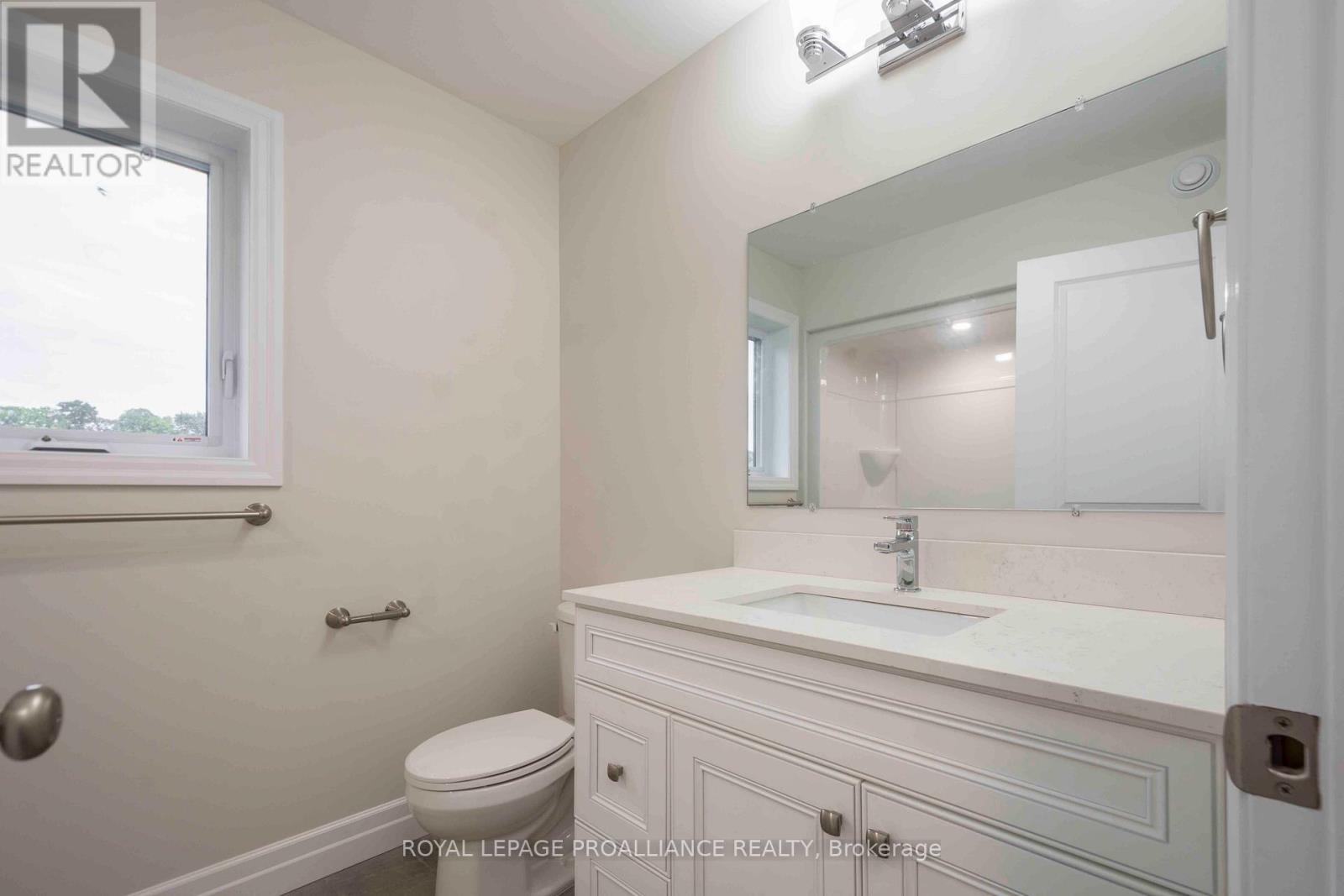 81 Meagan Lane, Quinte West (Frankford Ward), Ontario  K0K 2C0 - Photo 13 - X12964122