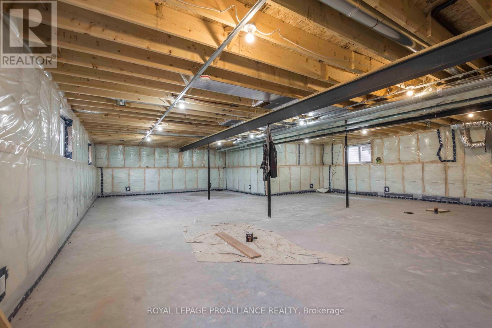 81 Meagan Lane, Quinte West (Frankford Ward), Ontario  K0K 2C0 - Photo 15 - X12964122