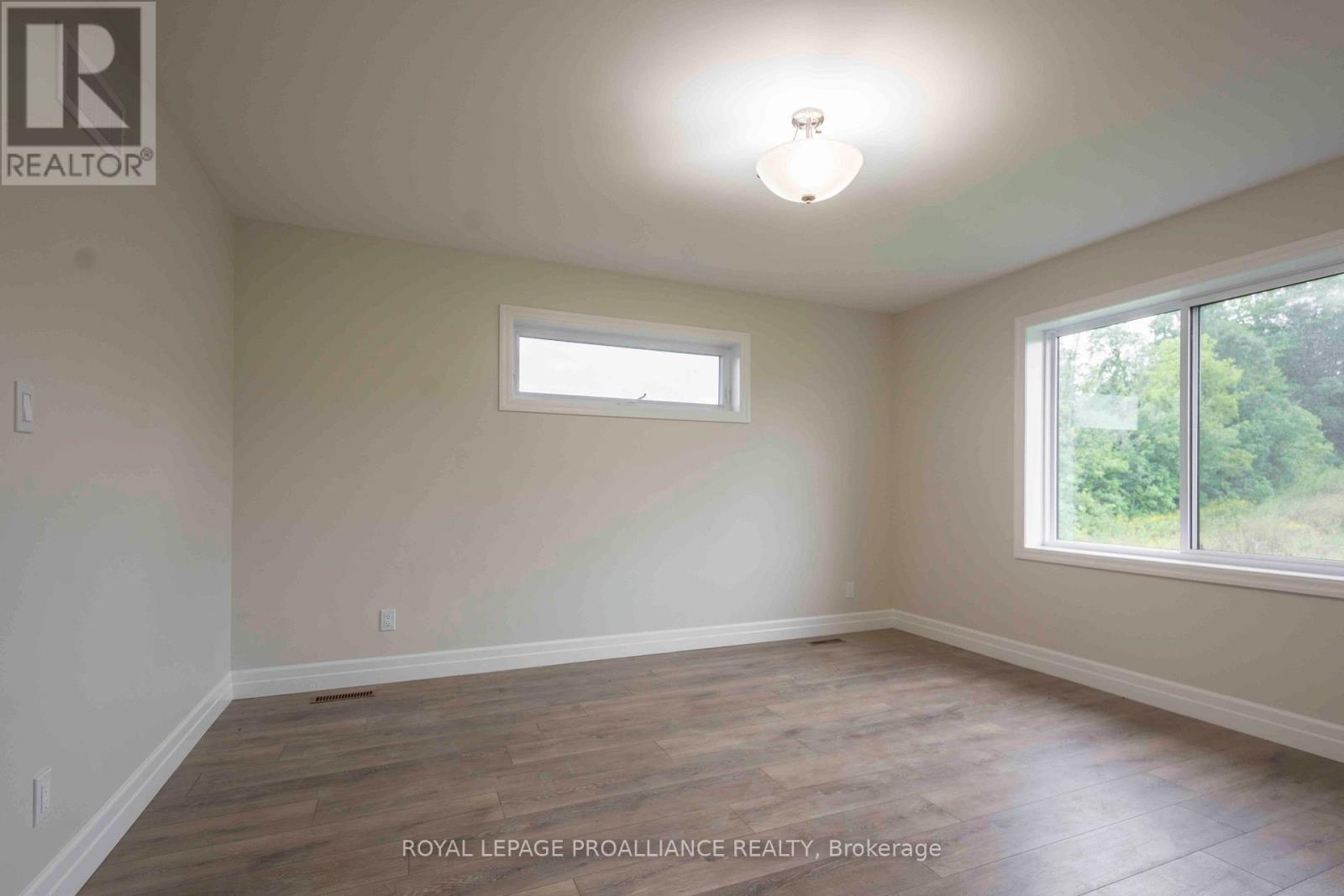 81 Meagan Lane, Quinte West (Frankford Ward), Ontario  K0K 2C0 - Photo 8 - X12964122