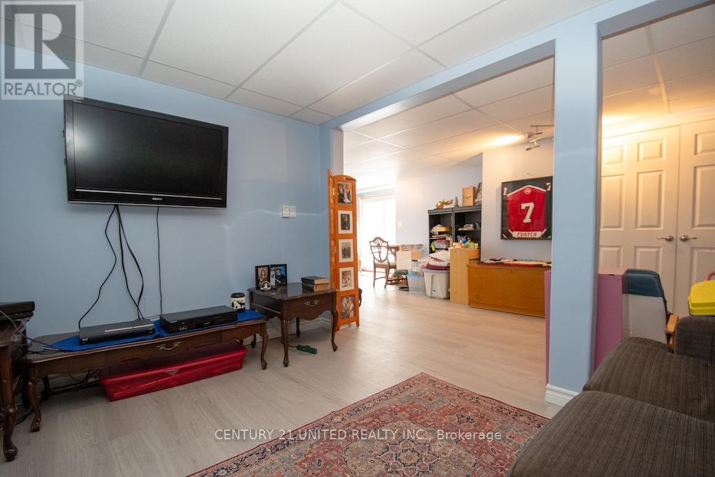 216 George Drive, Kawartha Lakes (Emily), Ontario  K0M 1A0 - Photo 17 - X12964186