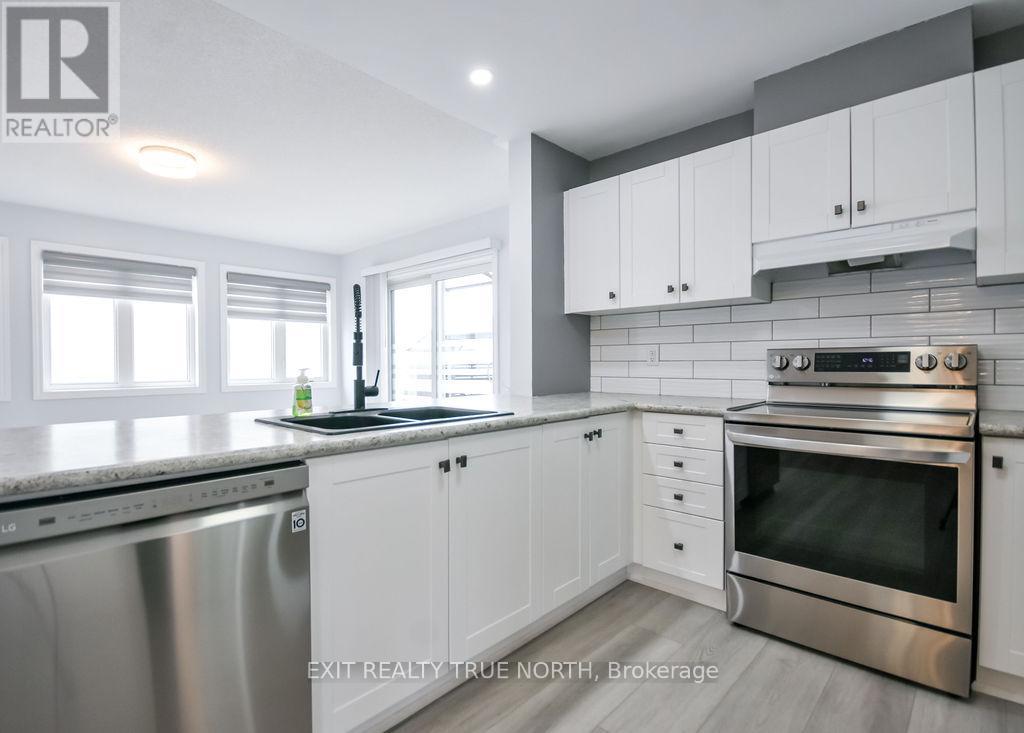 8 Sinclair Crescent, Ramara, Ontario  L3V 8J9 - Photo 12 - S12951618