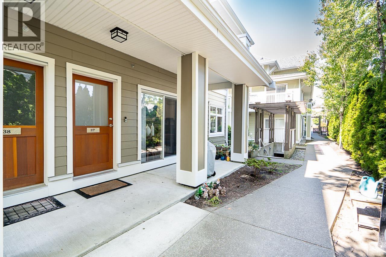 37 7388 MACPHERSON AVENUE, Burnaby, British Columbia