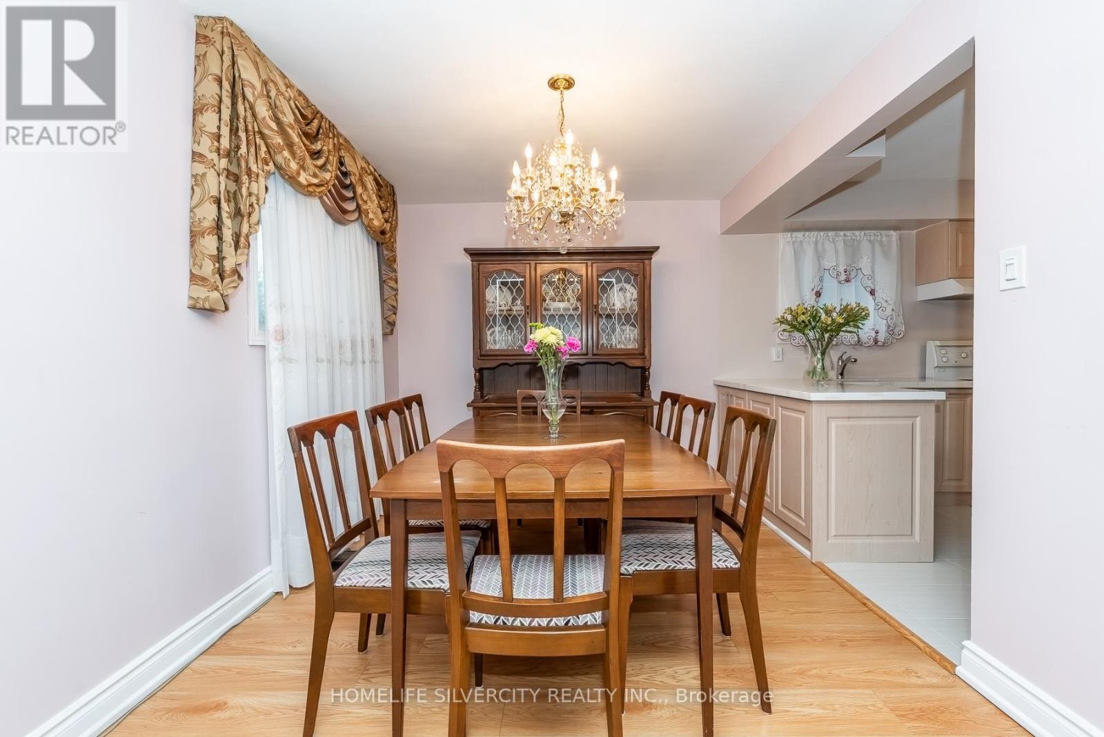 327 The West Way, Toronto, Ontario  M9R 1H1 - Photo 11 - W12963926