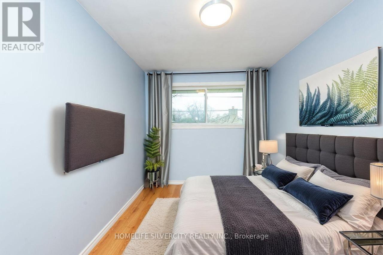 327 The West Way, Toronto, Ontario  M9R 1H1 - Photo 27 - W12963926