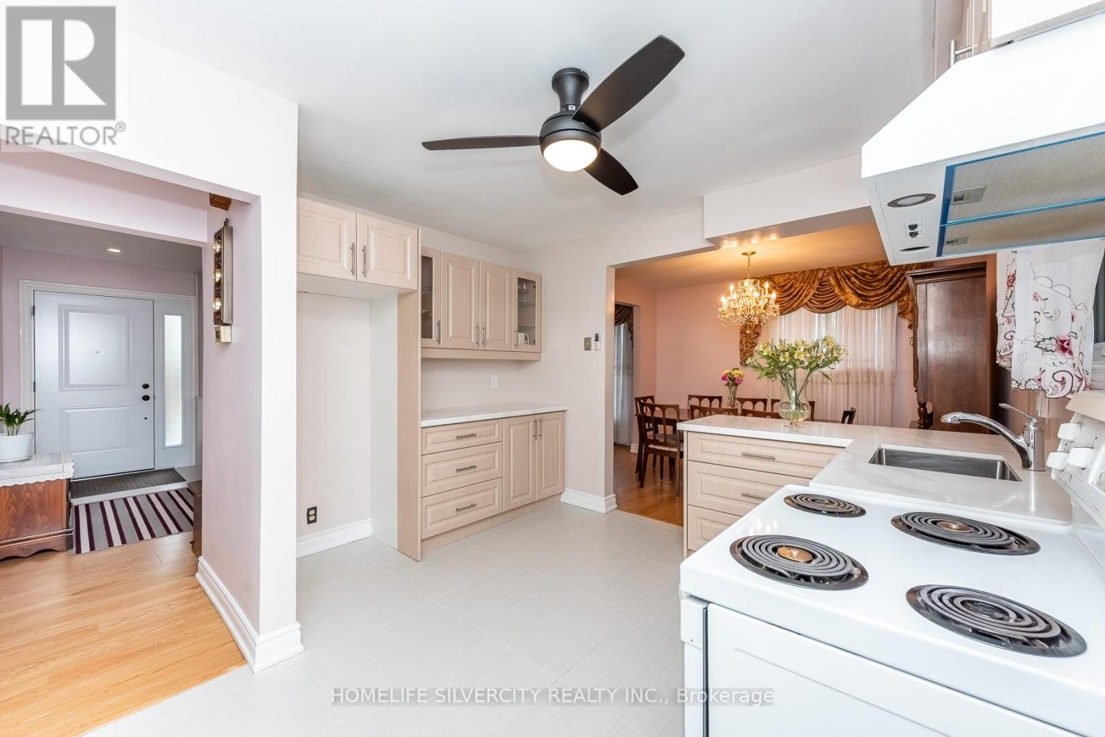 327 The West Way, Toronto, Ontario  M9R 1H1 - Photo 16 - W12963926