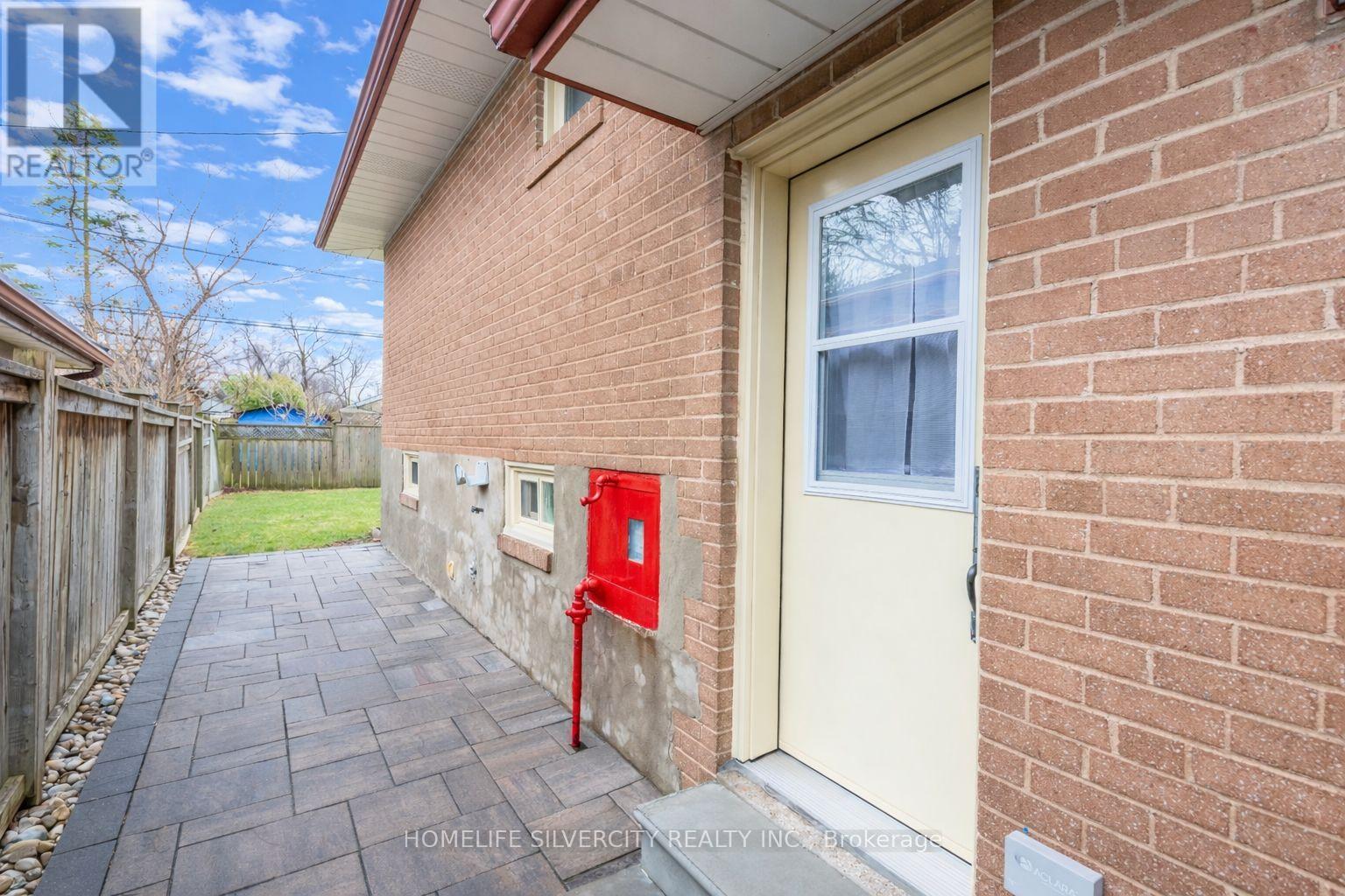 327 The West Way, Toronto, Ontario  M9R 1H1 - Photo 40 - W12963926