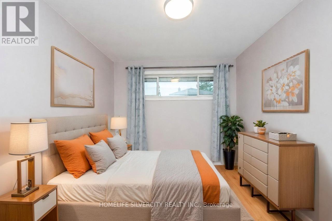 327 The West Way, Toronto, Ontario  M9R 1H1 - Photo 23 - W12963926