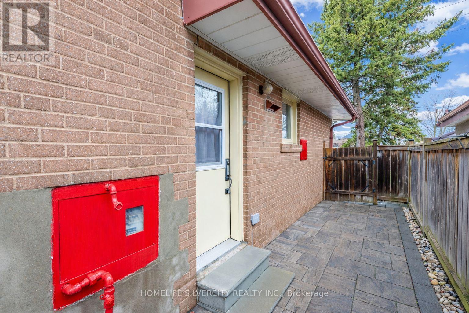 327 The West Way, Toronto, Ontario  M9R 1H1 - Photo 41 - W12963926