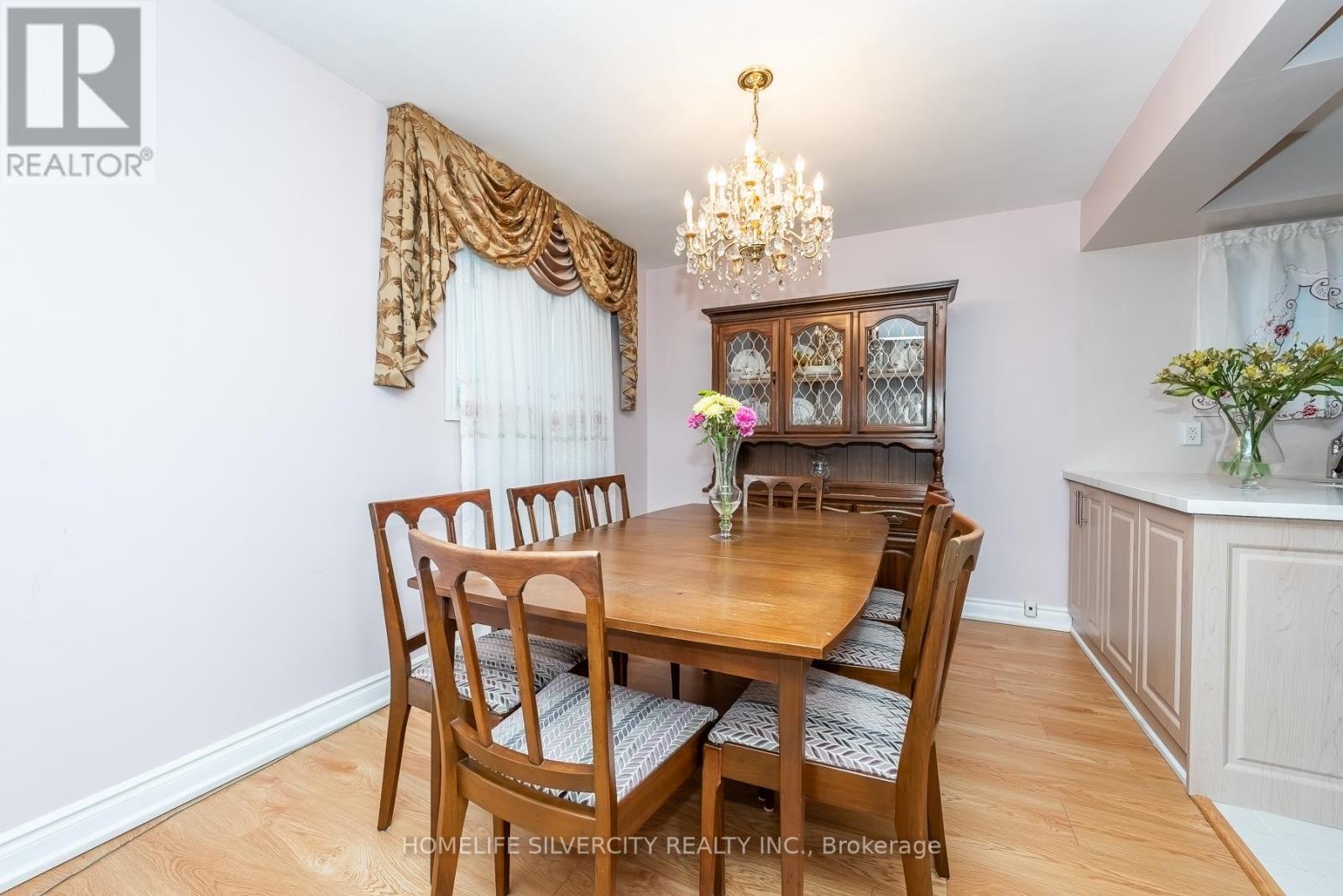327 The West Way, Toronto, Ontario  M9R 1H1 - Photo 13 - W12963926