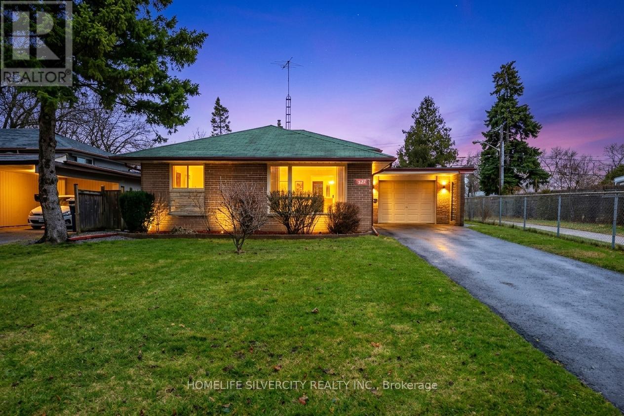 327 THE WEST WAY, Toronto, Ontario