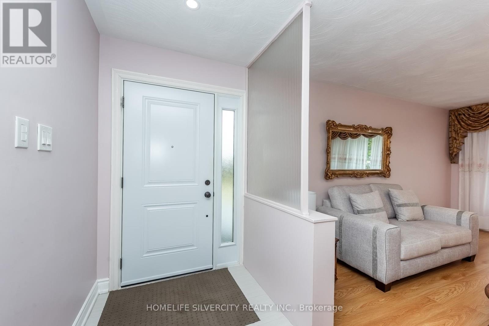 327 The West Way, Toronto, Ontario  M9R 1H1 - Photo 7 - W12963926