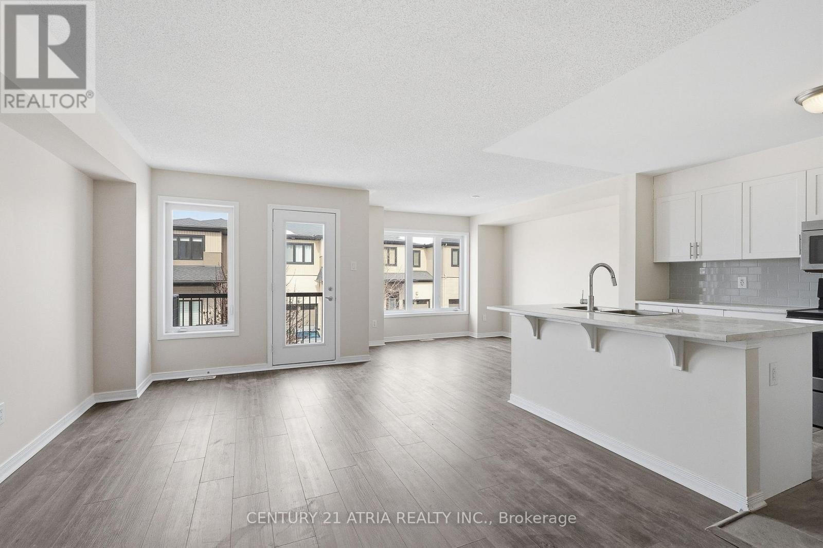 502 Radiant Private, Ottawa, Ontario  K2M 0M9 - Photo 5 - X12868420