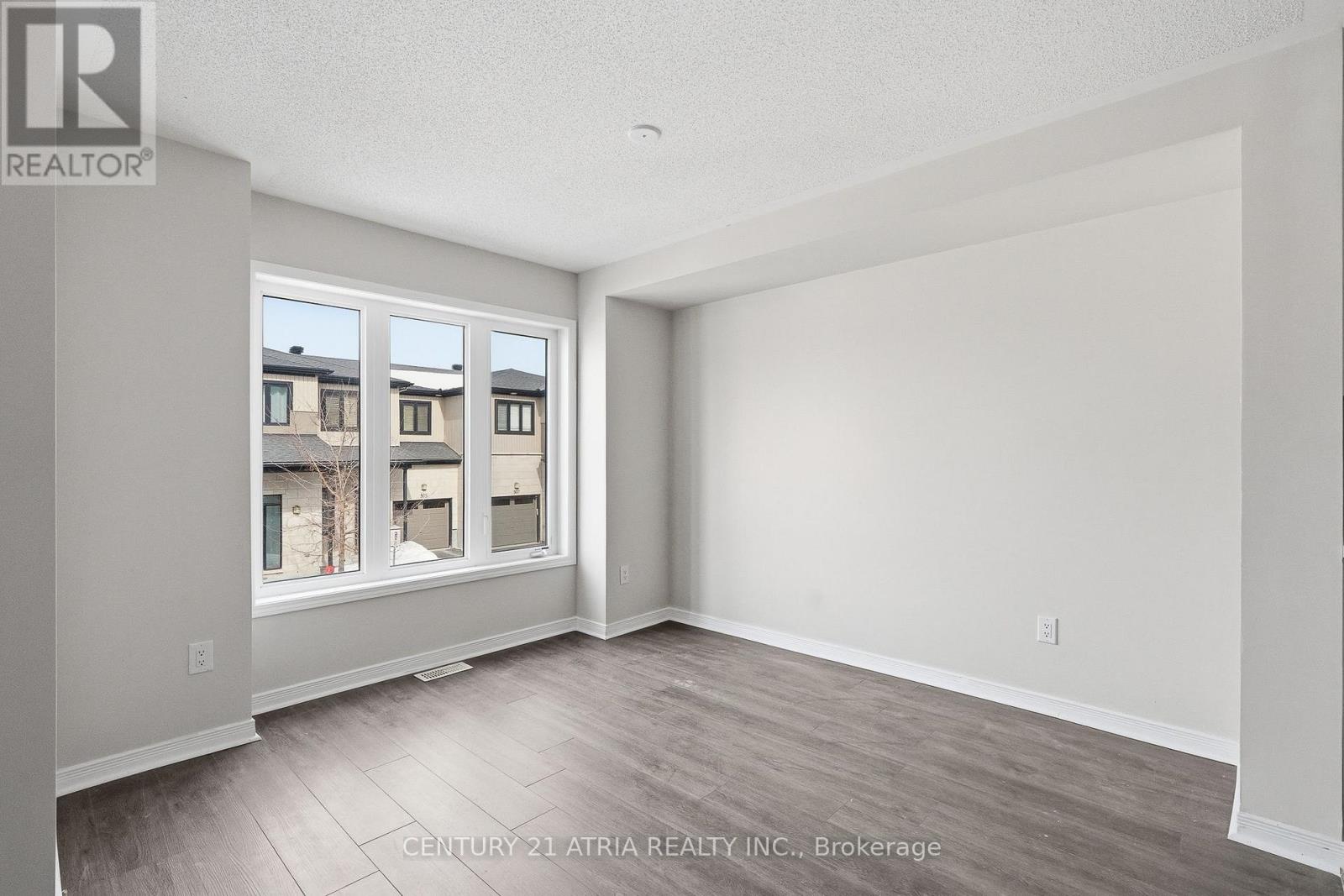 502 Radiant Private, Ottawa, Ontario  K2M 0M9 - Photo 9 - X12868420