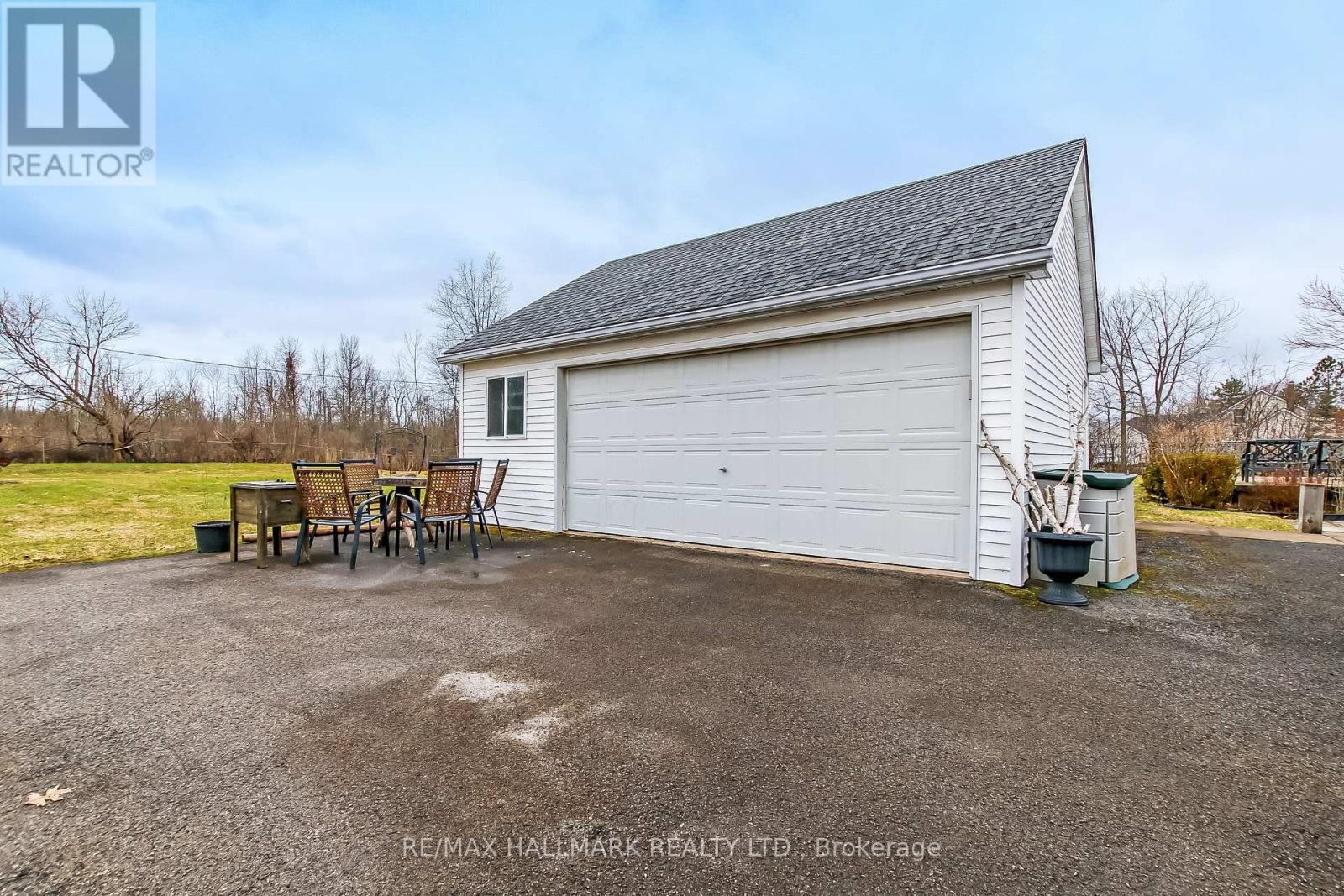 1927 Niagara Parkway, Fort Erie, Ontario  L2A 5M4 - Photo 38 - X12902632