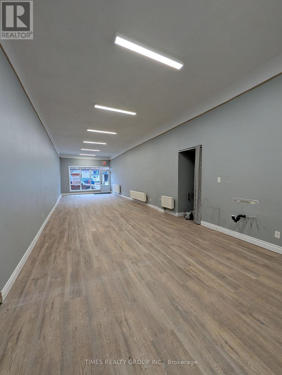 260 8th Street E, Owen Sound, Ontario  N4K 1L1 - Photo 7 - X12962350