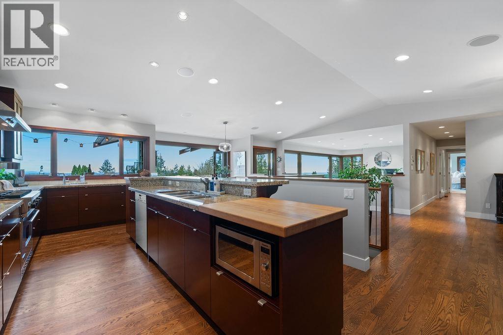 124 Carisbrooke Crescent, North Vancouver, British Columbia  V7N 2S1 - Photo 15 - R3107271