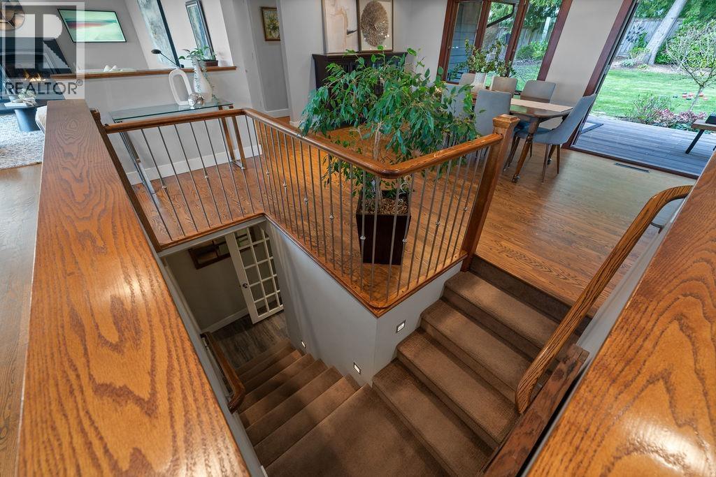 124 Carisbrooke Crescent, North Vancouver, British Columbia  V7N 2S1 - Photo 28 - R3107271