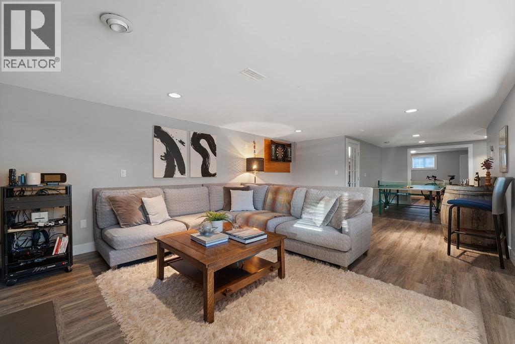 124 Carisbrooke Crescent, North Vancouver, British Columbia  V7N 2S1 - Photo 29 - R3107271