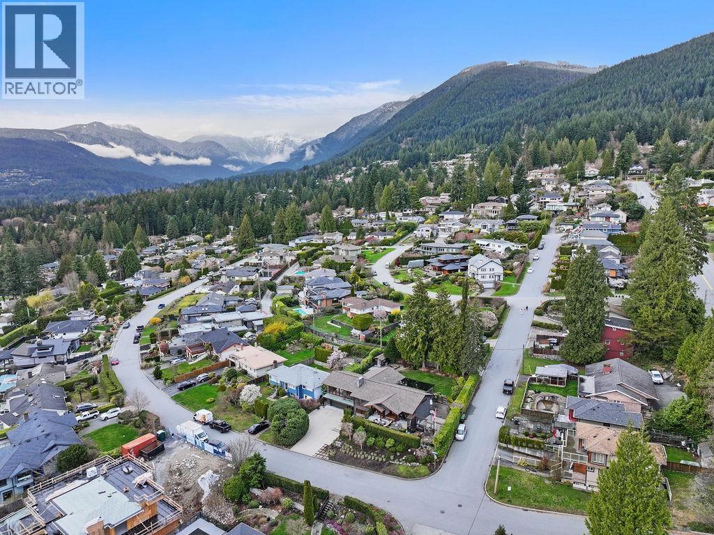 124 Carisbrooke Crescent, North Vancouver, British Columbia  V7N 2S1 - Photo 37 - R3107271